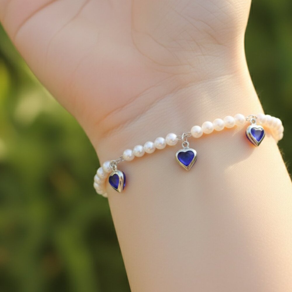 "Trendy Handmade Bracelet – A Stylish Gift for Women & Girls, MAR091410